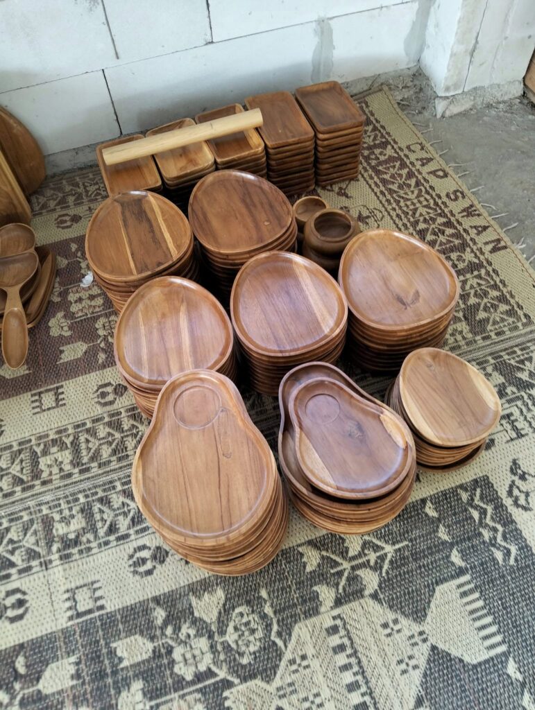 wood plate serving food teak wood